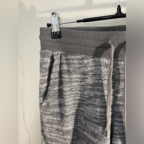 Aerie XS Burgundy High Waist Jogger Pants - Picture 3 of 3